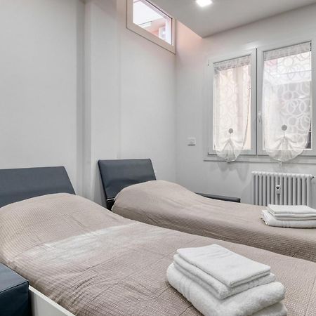 Guest House Ugo Lenzi بولونيا المظهر الخارجي الصورة