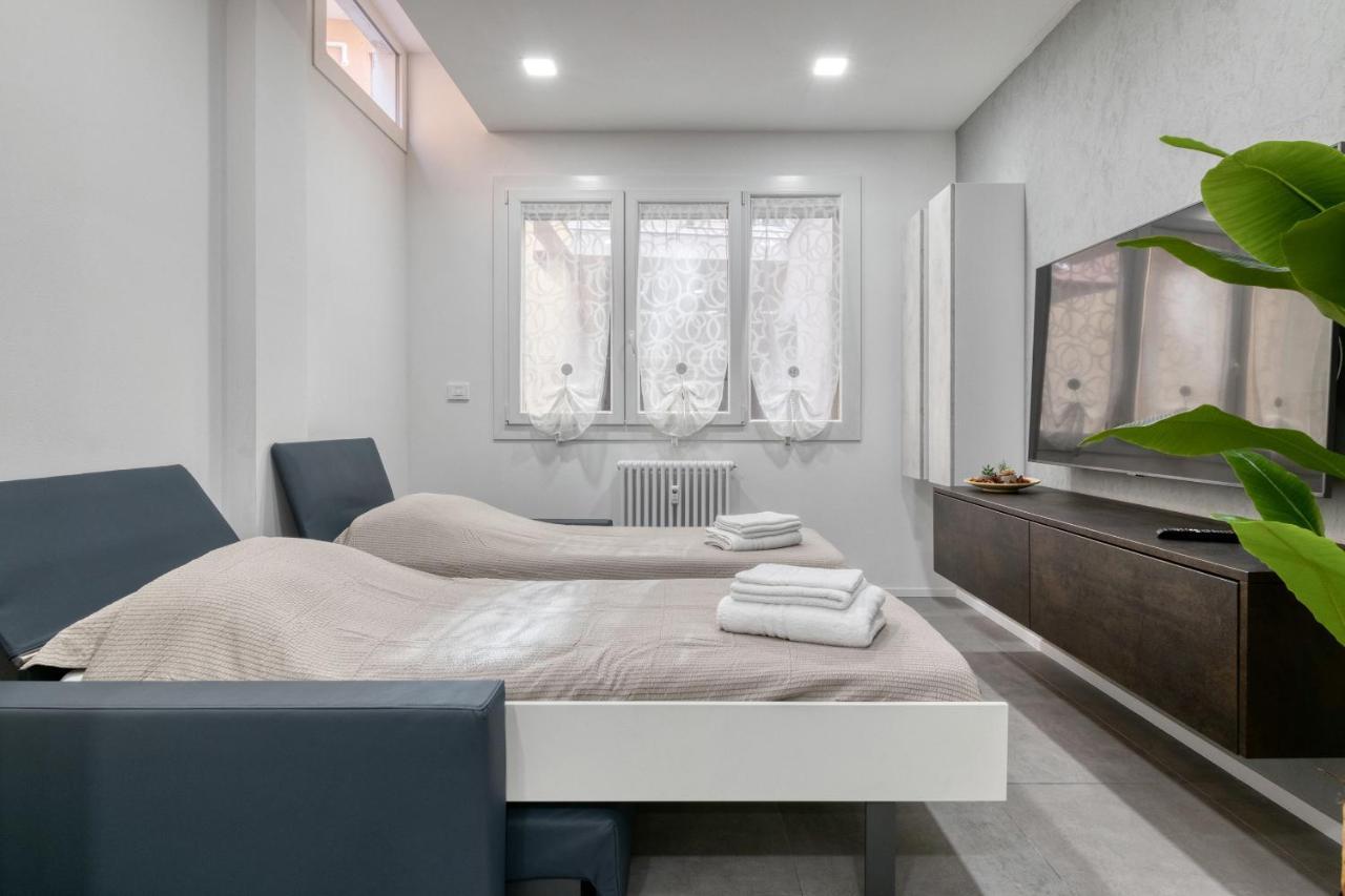 Guest House Ugo Lenzi بولونيا المظهر الخارجي الصورة